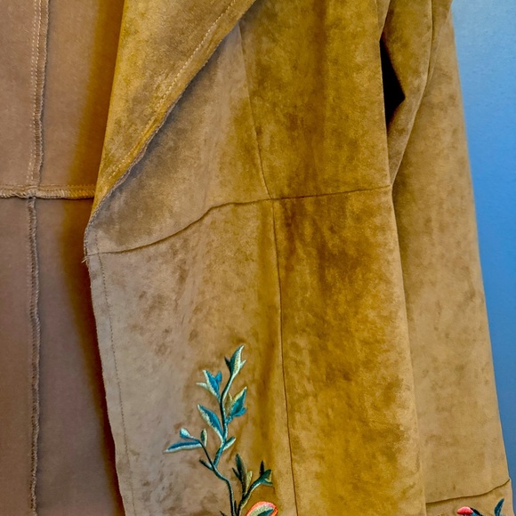 Vintage embroidered suede jacket - Picture 3 of 6